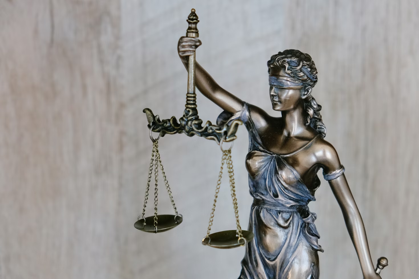 How to Start a Law Firm: A Step-by-Step Guide